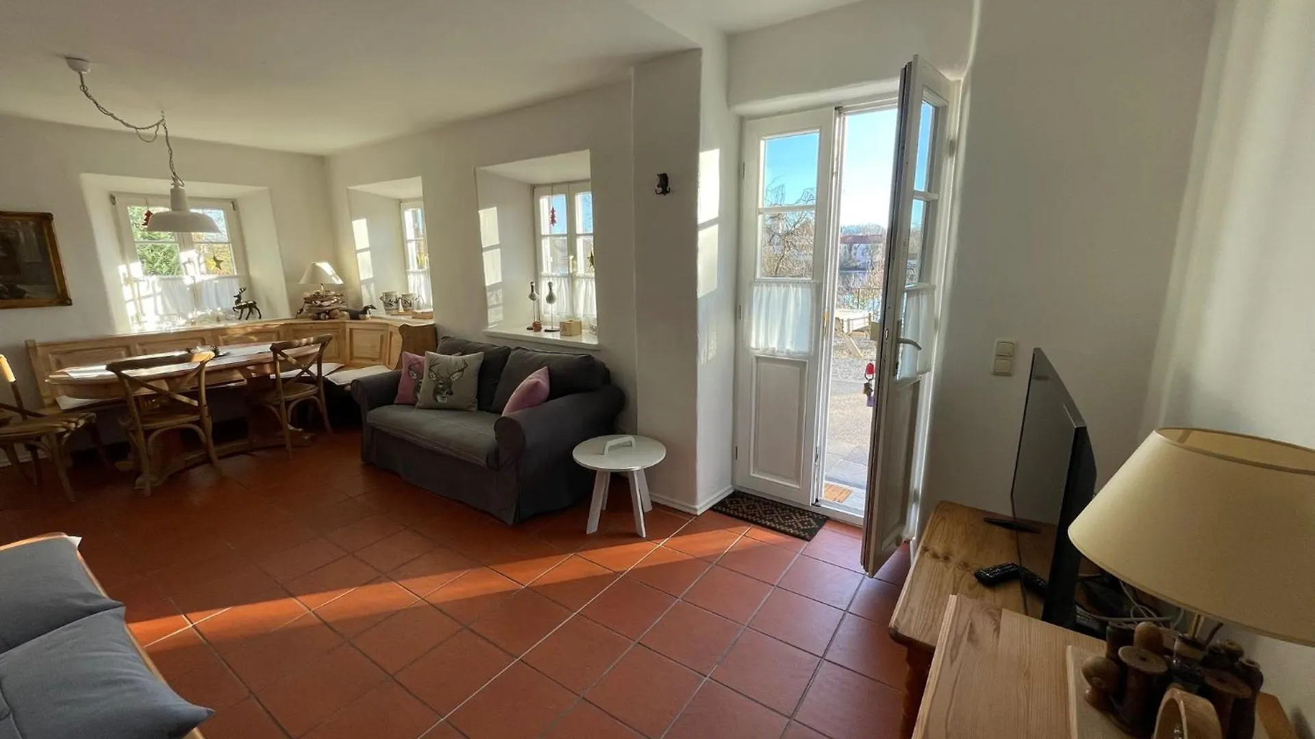 Seeblick Chiemgau, Haus Am Weinberg, 83370 Seeon Oberbayern Apartment Seeon-Seebruck