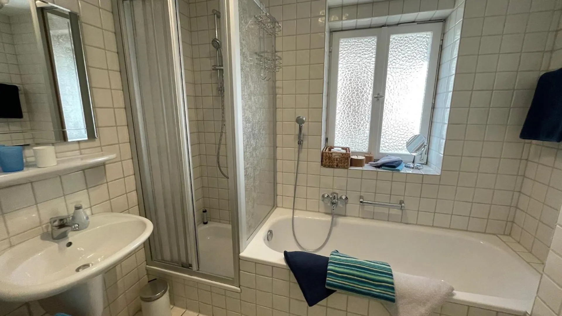 Seeblick Chiemgau, Haus Am Weinberg, 83370 Seeon Oberbayern Seeon-Seebruck