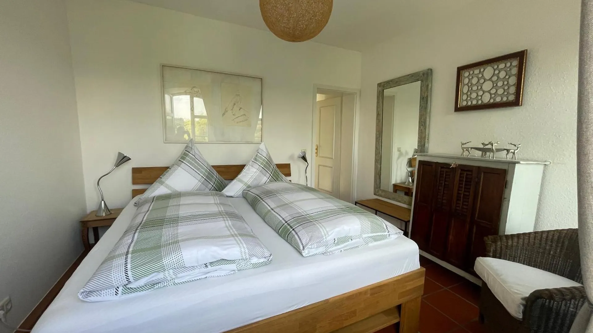 Seeblick Chiemgau, Haus Am Weinberg, 83370 Seeon Oberbayern Apartment